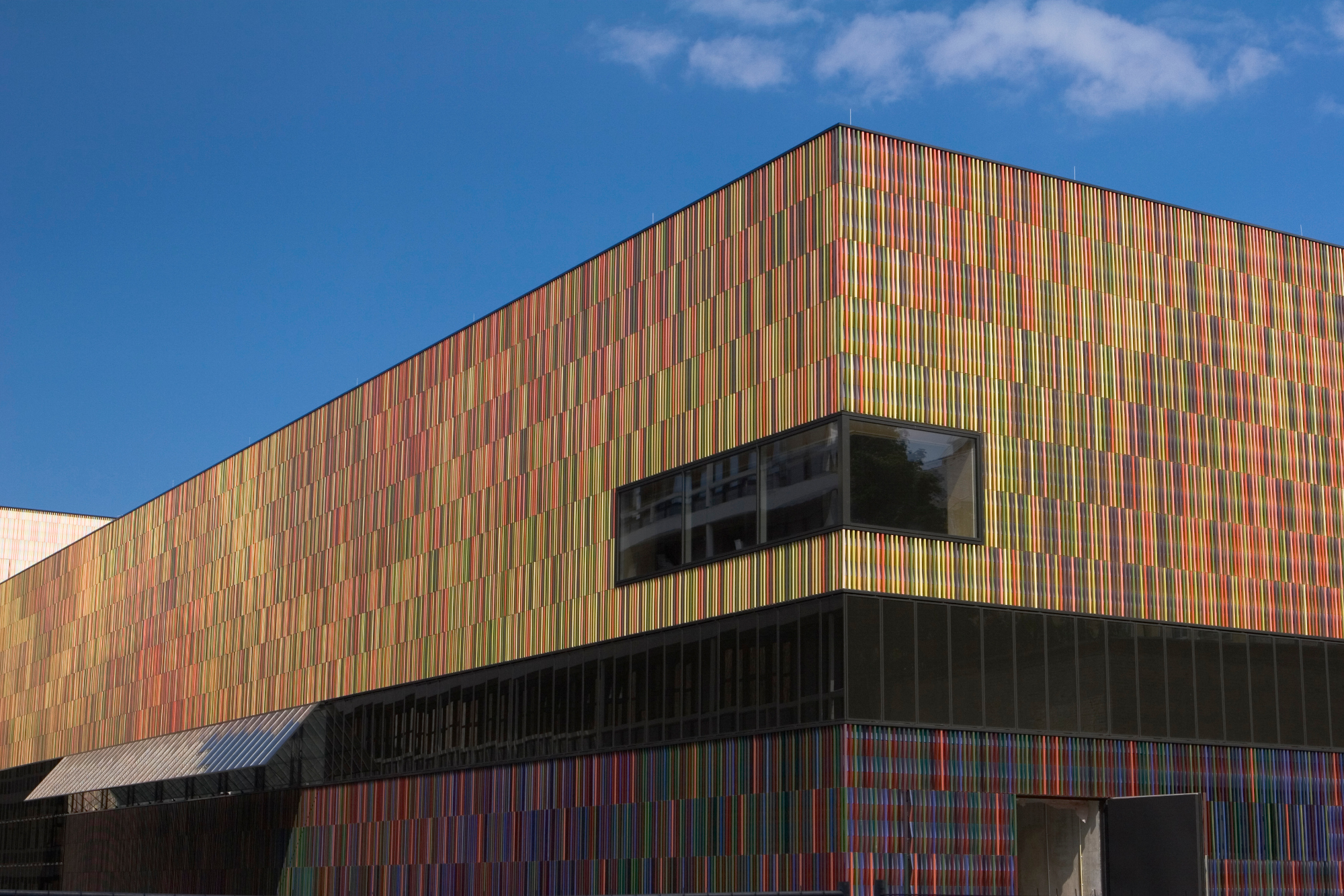 Exterior angled view of the new Museum Brandhorst in Munich